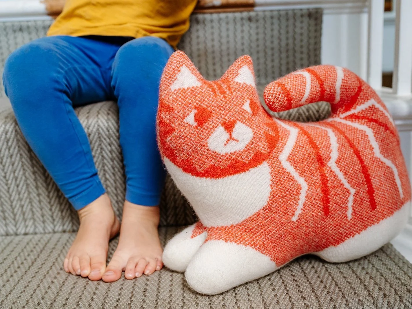 Knitted Lambswool Cat — Sally Nencini